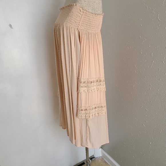 Forever 21 light pink off shoulder dress size M -B - Picture 3 of 5